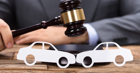 4 Ways Lawyers Can Help After a Car Accident
